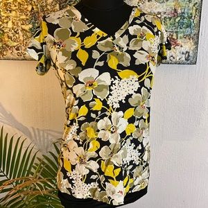 Uniqlo Vera Bradley Dogwood Print V-neck Tee